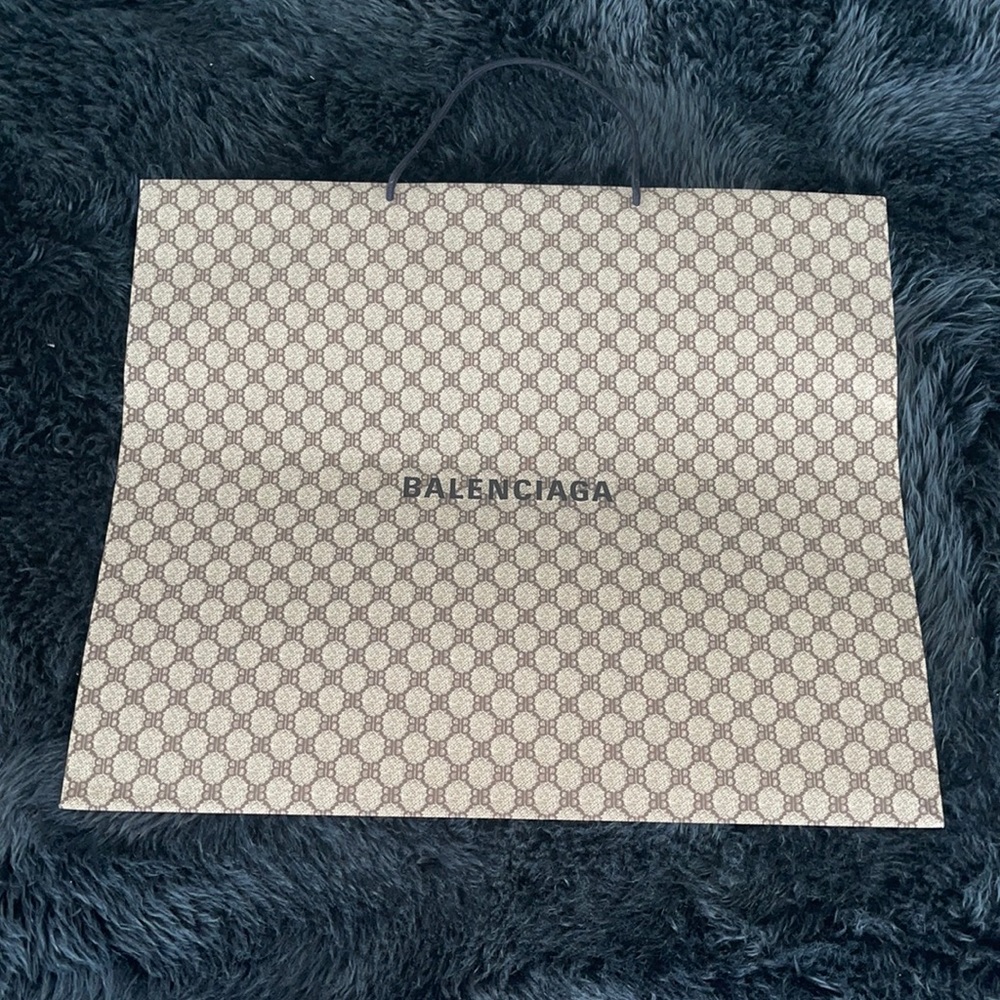 - BALENCIAGA/ GUCCI logo store bag